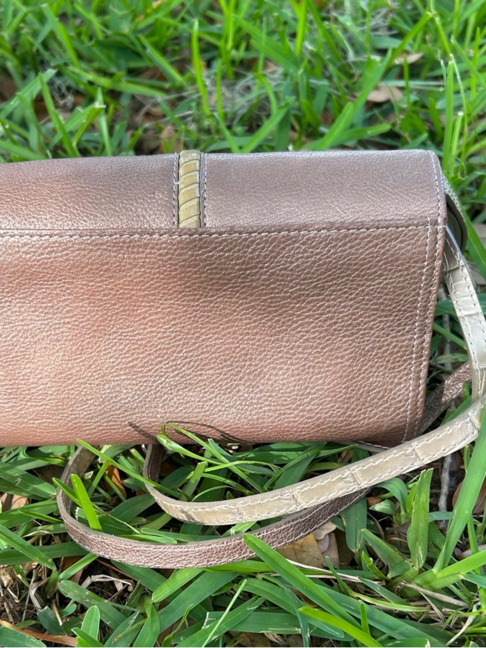 Vintage Croc Embossed Brighton Brown & Cream Crossbody with Gold Trim - Picture 6 of 12